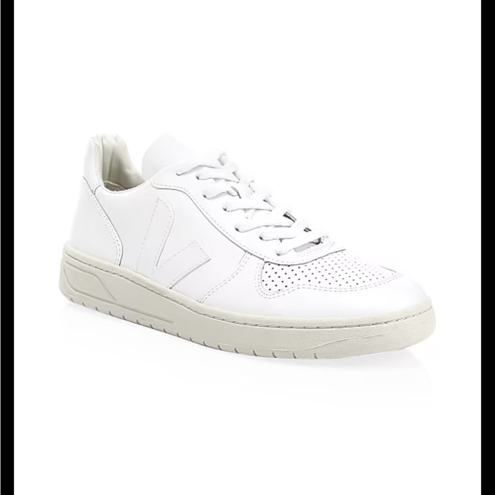 Womens White Leather Casual Sneakers
